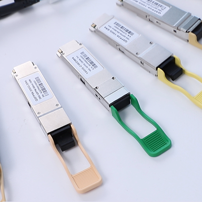 Moduł nadajnika optycznego CDR 200G QSFP56 SR4 100m na Om4 / 70m na Om3 Włókno wysokiej wydajności Interkonekt komputerowy dla centrów danych