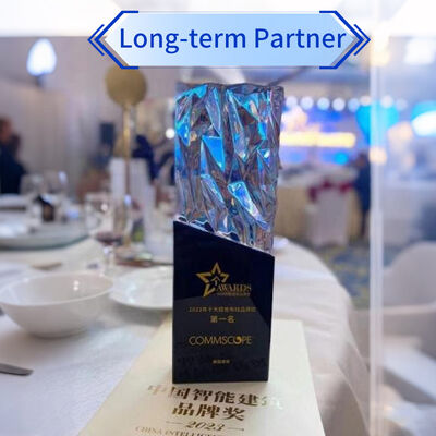 Kabel sieciowy kategorii 6 U/UTP z 4 skręconymi parami, szpula 305 metrów i zgodność z ANSI/TIA-568.2-D dla niezawodnej transmisji danych